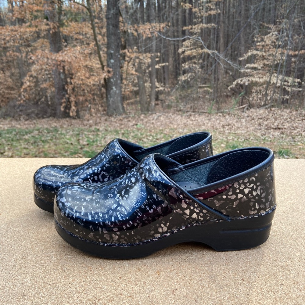 Dansko Women's Black Patent Leopard-Print Clogs